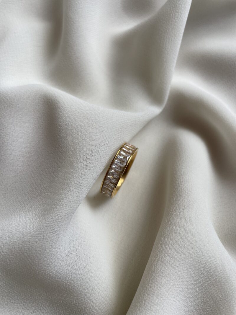 Eternity ring