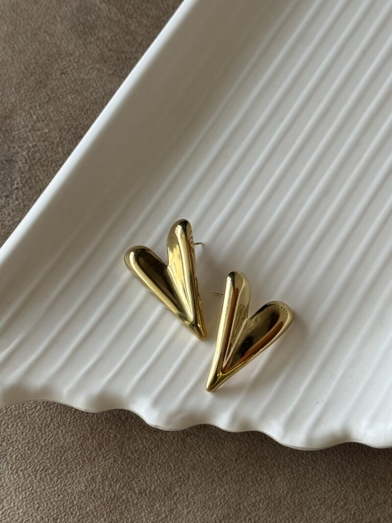 Heart Stud